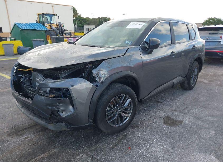 Photo 2 of 2023 Nissan Rogue S INTELLIGENT AWD (VIN 5N1BT3AB1PC756040)