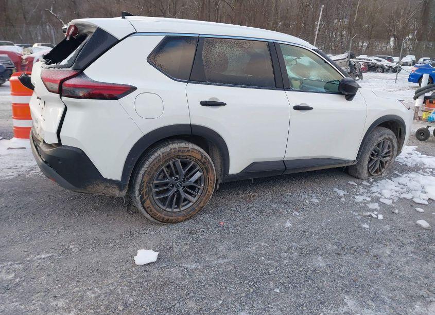 Photo 4 of 2023 Nissan Rogue S INTELLIGENT AWD (VIN 5N1BT3AB1PC824451)