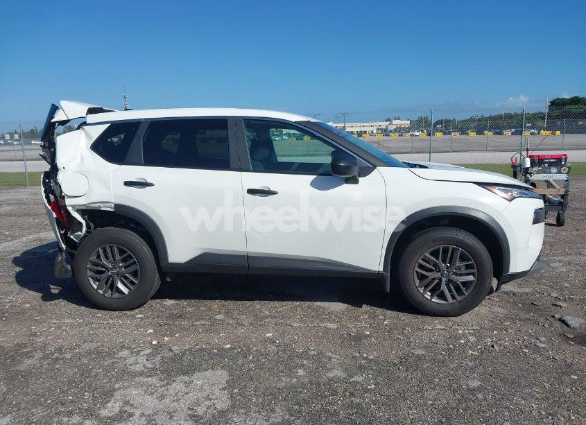 Photo 13 of 2023 Nissan Rogue S INTELLIGENT AWD (VIN 5N1BT3AB1PC941026)