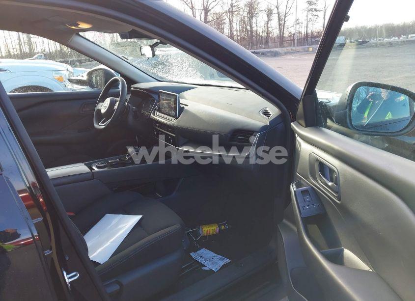 Photo 5 of 2024 Nissan Rogue S INTELLIGENT AWD (VIN 5N1BT3AB1RC670021)