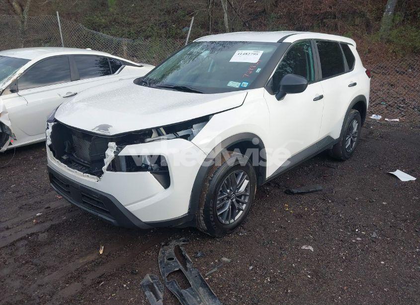 Photo 2 of 2024 Nissan Rogue S INTELLIGENT AWD (VIN 5N1BT3AB1RC728824)