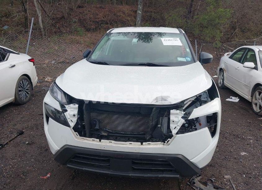 Photo 6 of 2024 Nissan Rogue S INTELLIGENT AWD (VIN 5N1BT3AB1RC728824)