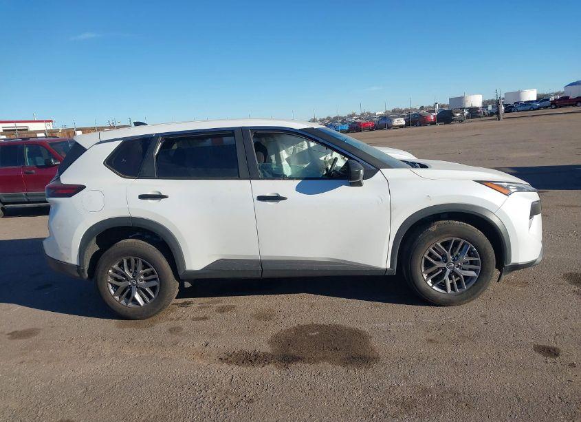 Photo 13 of 2024 Nissan Rogue S INTELLIGENT AWD (VIN 5N1BT3AB1RC745204)