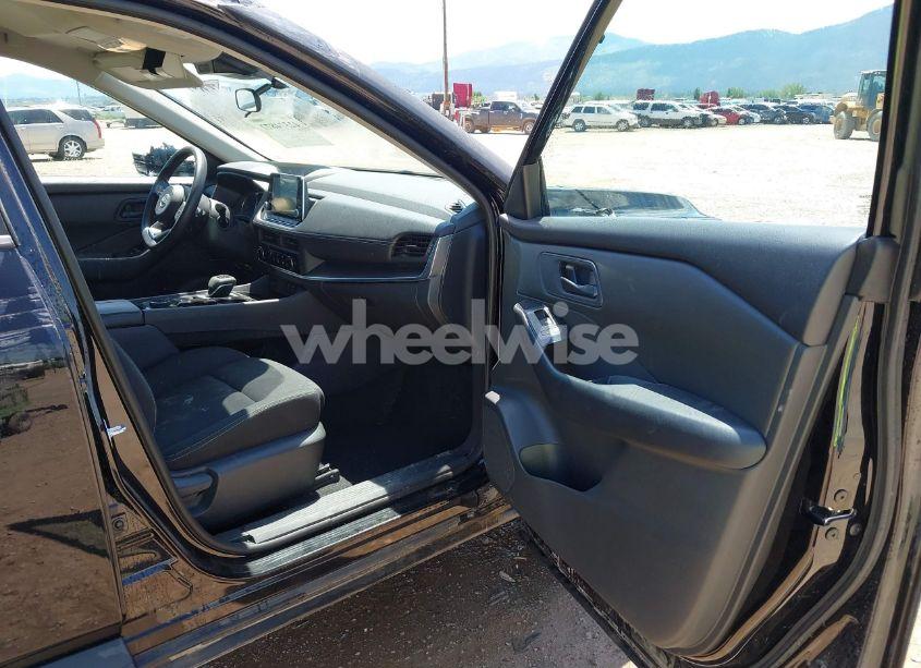 Photo 5 of 2024 Nissan Rogue S INTELLIGENT AWD (VIN 5N1BT3AB1RC757658)