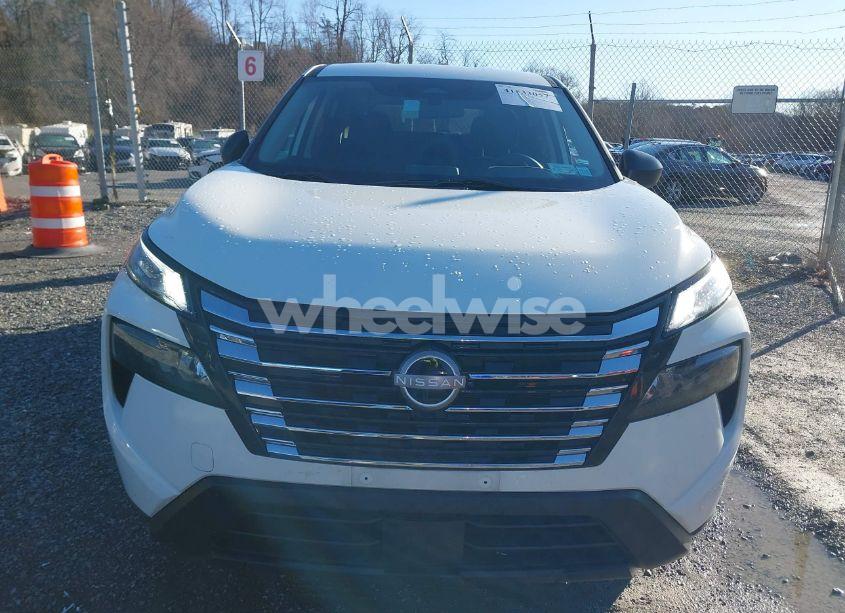 Photo 12 of 2024 Nissan Rogue S INTELLIGENT AWD (VIN 5N1BT3AB2RC698331)