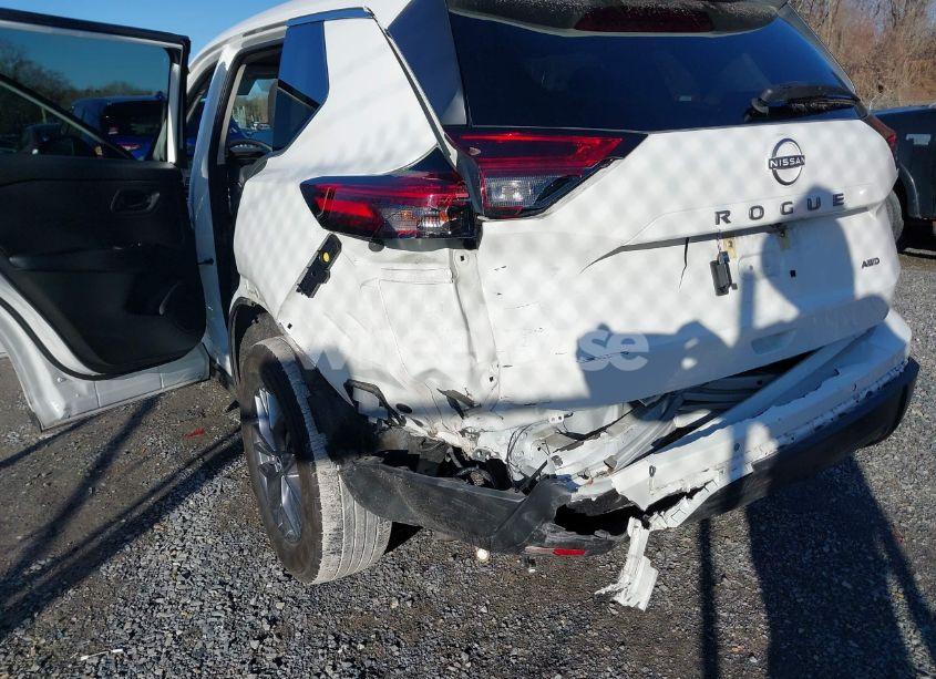 Photo 6 of 2024 Nissan Rogue S INTELLIGENT AWD (VIN 5N1BT3AB2RC698331)