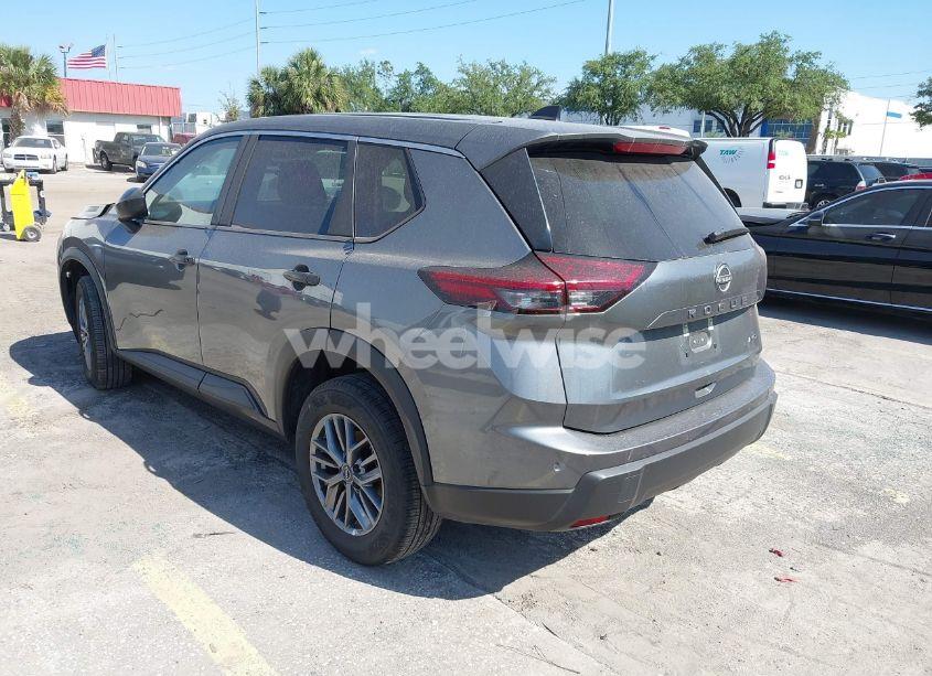 Photo 3 of 2024 Nissan Rogue S INTELLIGENT AWD (VIN 5N1BT3AB2RC723079)