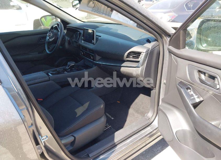 Photo 5 of 2024 Nissan Rogue S INTELLIGENT AWD (VIN 5N1BT3AB2RC723079)