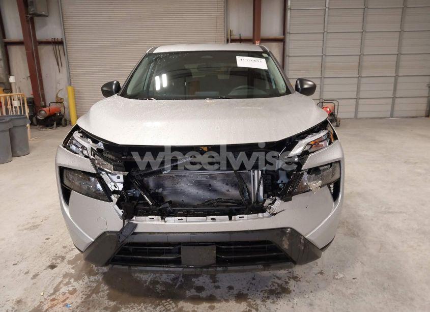 Photo 12 of 2024 Nissan Rogue S INTELLIGENT AWD (VIN 5N1BT3AB2RC748340)