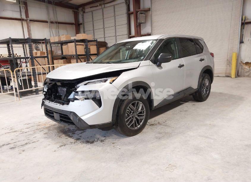 Photo 2 of 2024 Nissan Rogue S INTELLIGENT AWD (VIN 5N1BT3AB2RC748340)