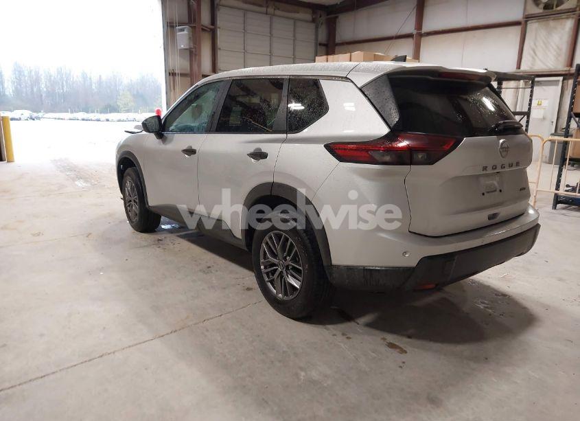 Photo 3 of 2024 Nissan Rogue S INTELLIGENT AWD (VIN 5N1BT3AB2RC748340)