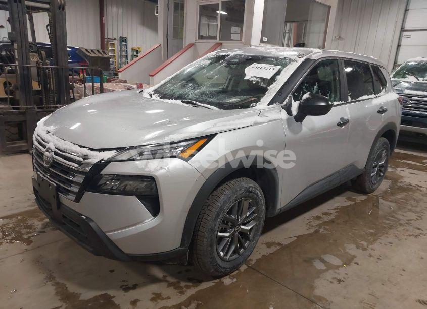 Photo 2 of 2024 Nissan Rogue S INTELLIGENT AWD (VIN 5N1BT3AB3RC679447)