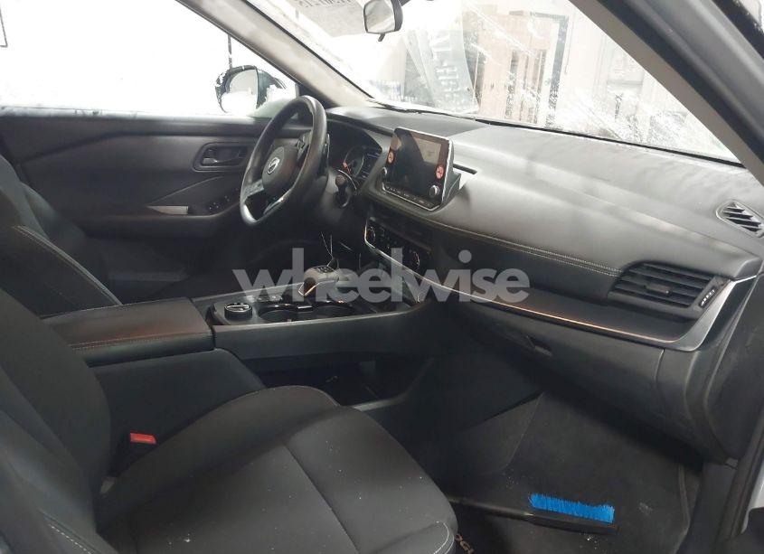 Photo 5 of 2024 Nissan Rogue S INTELLIGENT AWD (VIN 5N1BT3AB3RC679447)