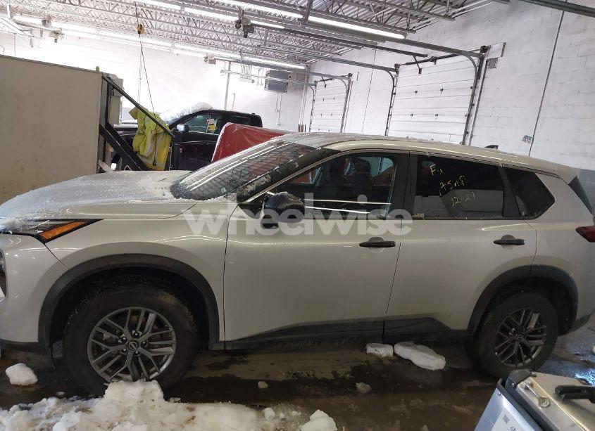 Photo 14 of 2024 Nissan Rogue S INTELLIGENT AWD (VIN 5N1BT3AB3RC715251)