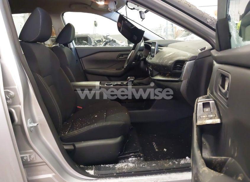 Photo 5 of 2024 Nissan Rogue S INTELLIGENT AWD (VIN 5N1BT3AB3RC715251)