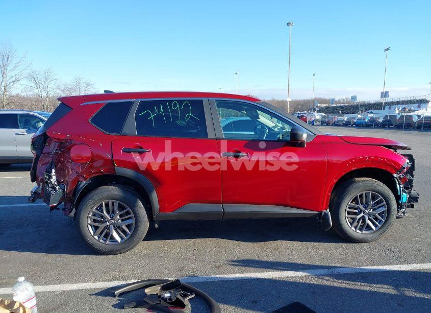 Photo 14 of 2024 Nissan Rogue S INTELLIGENT AWD (VIN 5N1BT3AB3RC747231)
