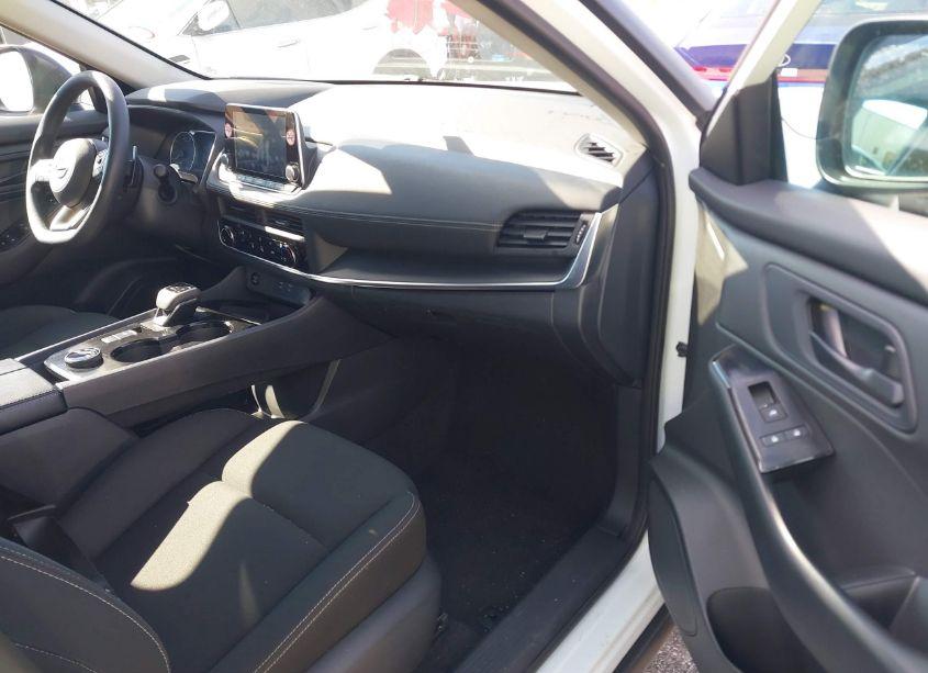 Photo 5 of 2024 Nissan Rogue S INTELLIGENT AWD (VIN 5N1BT3AB4RC672328)