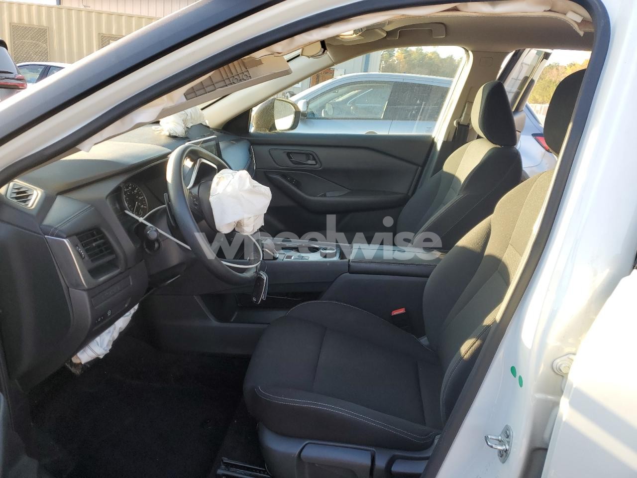 Photo 7 of 2024 NISSAN ROGUE S (VIN 5N1BT3AB5RC686464)