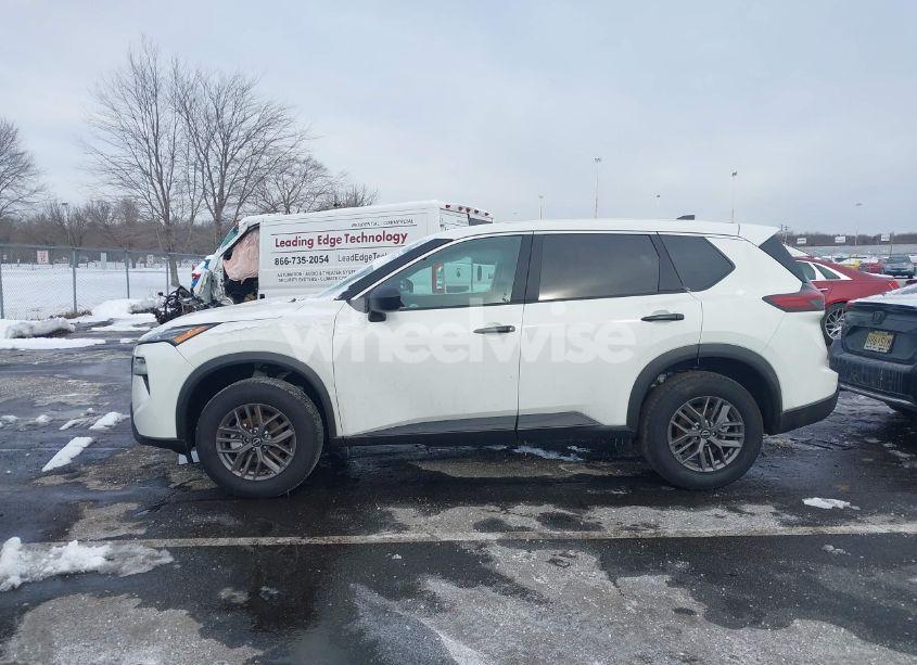 Photo 14 of 2024 Nissan Rogue S INTELLIGENT AWD (VIN 5N1BT3AB5RC701772)