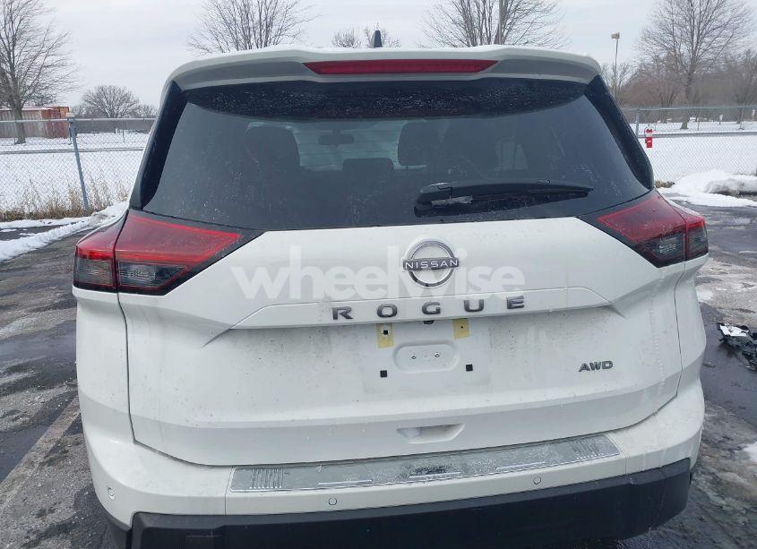 Photo 16 of 2024 Nissan Rogue S INTELLIGENT AWD (VIN 5N1BT3AB5RC701772)