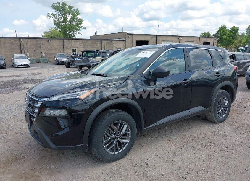 Photo 2 of 2024 Nissan Rogue S INTELLIGENT AWD (VIN 5N1BT3AB5RC712920)