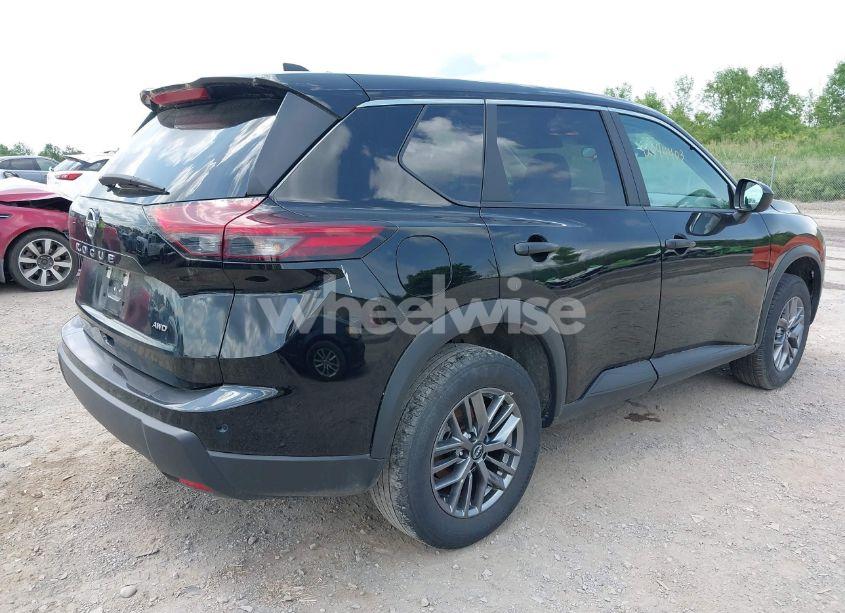 Photo 4 of 2024 Nissan Rogue S INTELLIGENT AWD (VIN 5N1BT3AB5RC712920)