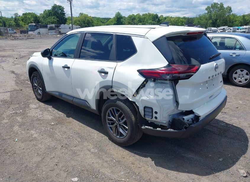 Photo 3 of 2024 Nissan Rogue S (VIN 5N1BT3AB7RC670251)