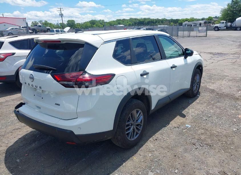 Photo 4 of 2024 Nissan Rogue S (VIN 5N1BT3AB7RC670251)