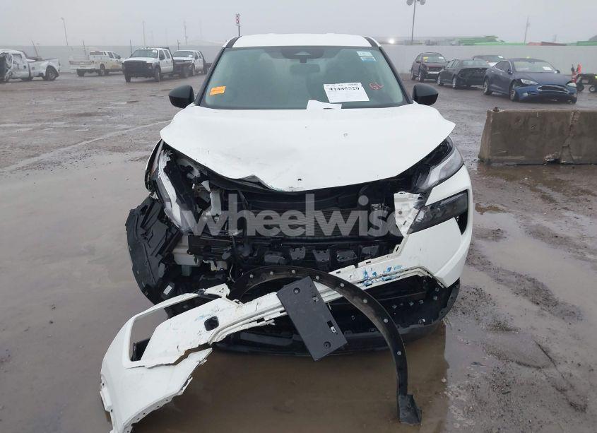 Photo 13 of 2024 Nissan Rogue S INTELLIGENT AWD (VIN 5N1BT3AB7RC671402)