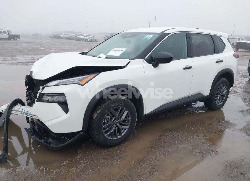 Photo 2 of 2024 Nissan Rogue S INTELLIGENT AWD (VIN 5N1BT3AB7RC671402)