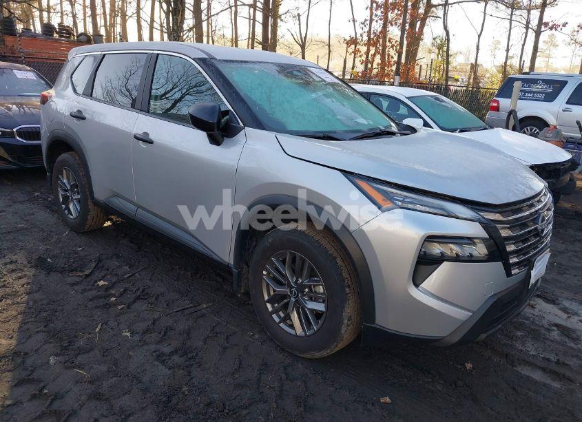 2024 Nissan Rogue S INTELLIGENT AWD (VIN 5N1BT3AB7RC686935) main photo