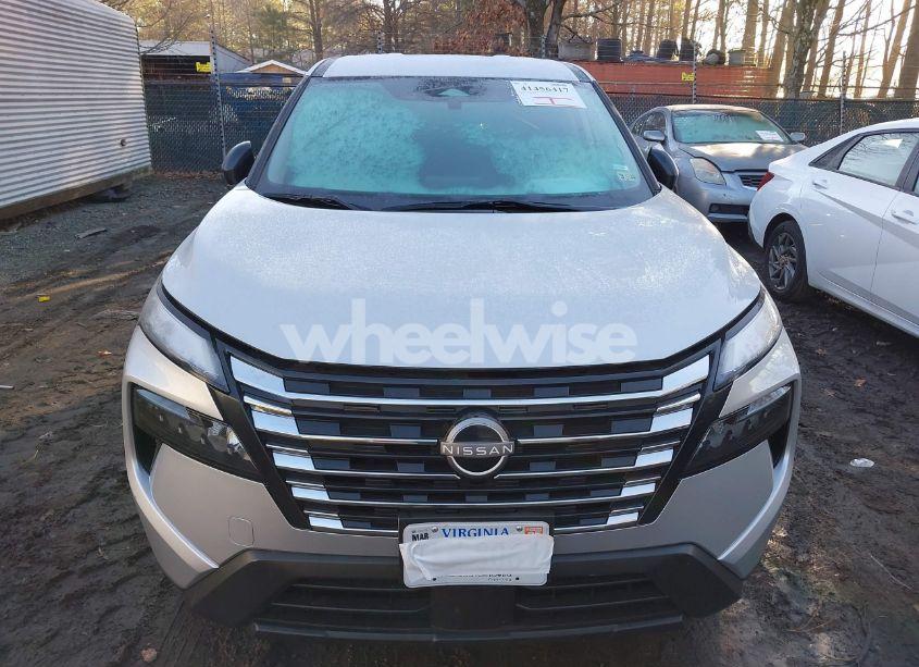 Photo 12 of 2024 Nissan Rogue S INTELLIGENT AWD (VIN 5N1BT3AB7RC686935)