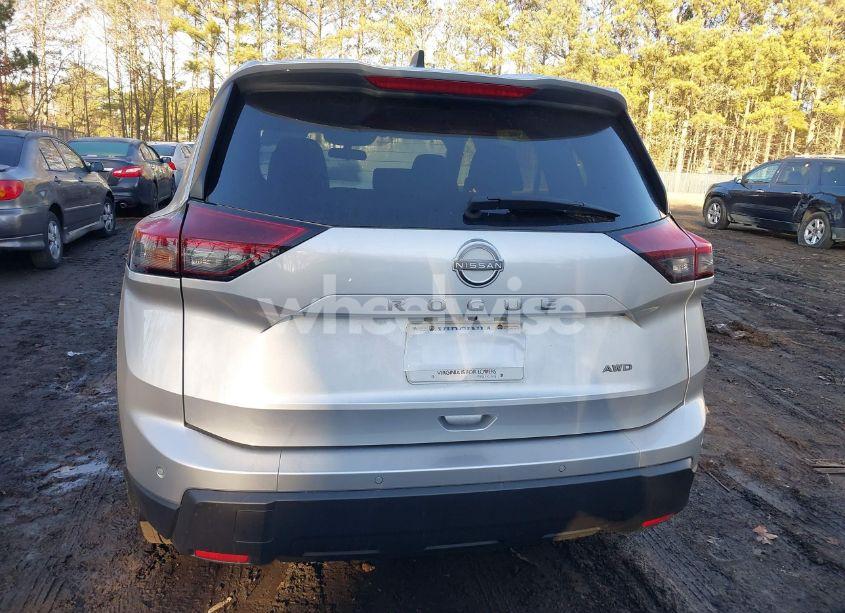 Photo 16 of 2024 Nissan Rogue S INTELLIGENT AWD (VIN 5N1BT3AB7RC686935)