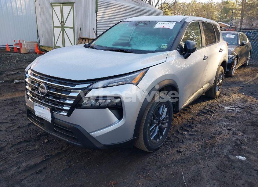 Photo 2 of 2024 Nissan Rogue S INTELLIGENT AWD (VIN 5N1BT3AB7RC686935)