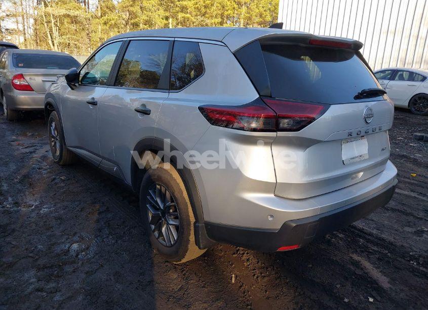 Photo 3 of 2024 Nissan Rogue S INTELLIGENT AWD (VIN 5N1BT3AB7RC686935)