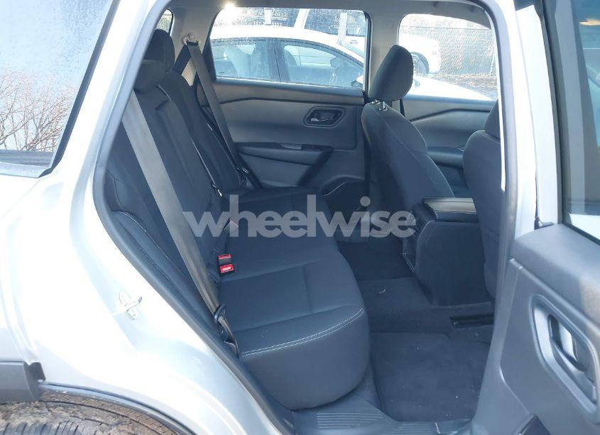 Photo 8 of 2024 Nissan Rogue S INTELLIGENT AWD (VIN 5N1BT3AB7RC686935)