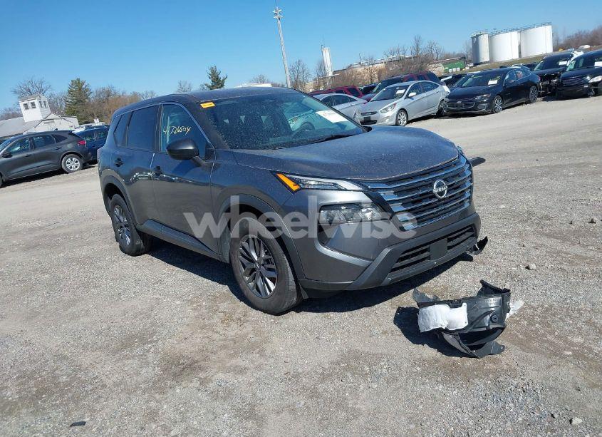 2024 Nissan Rogue S INTELLIGENT AWD (VIN 5N1BT3AB7RC704009) main photo