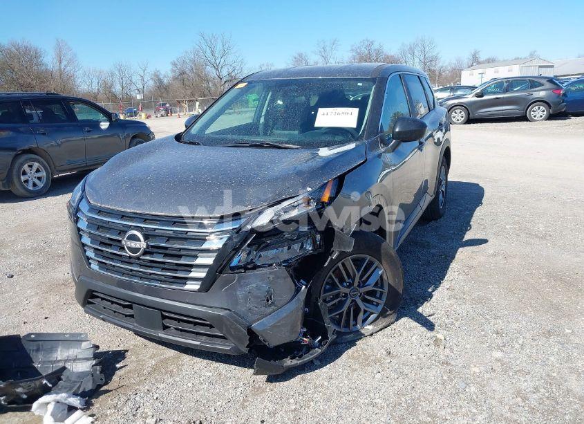 Photo 2 of 2024 Nissan Rogue S INTELLIGENT AWD (VIN 5N1BT3AB7RC704009)