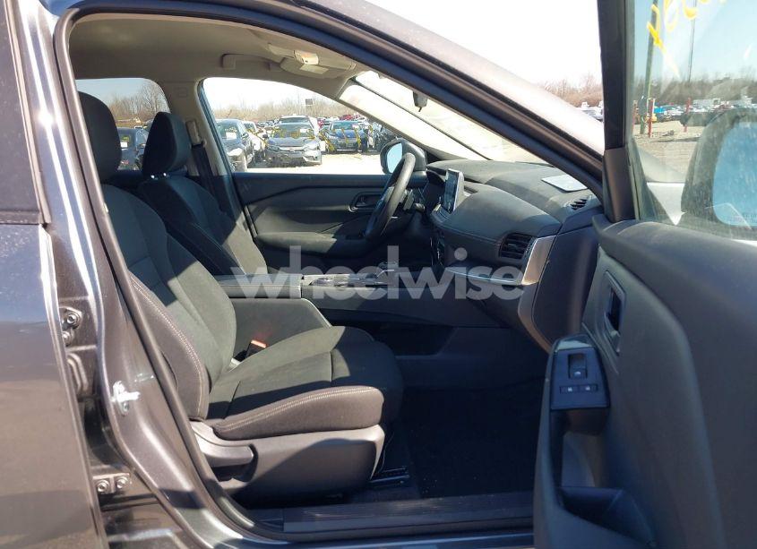 Photo 5 of 2024 Nissan Rogue S INTELLIGENT AWD (VIN 5N1BT3AB7RC704009)