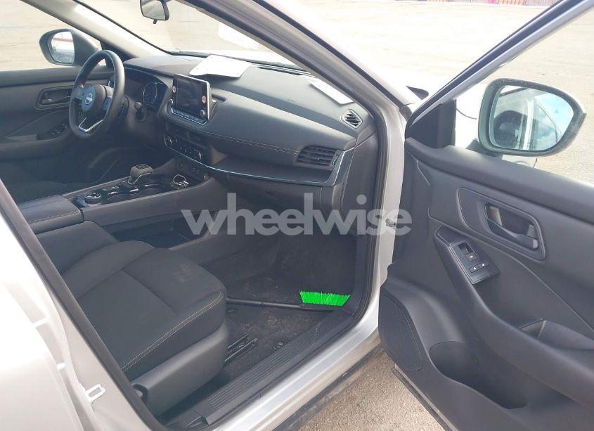 Photo 5 of 2024 Nissan Rogue S INTELLIGENT AWD (VIN 5N1BT3AB8RC680139)