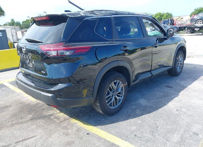 Photo 4 of 2024 Nissan Rogue S INTELLIGENT AWD (VIN 5N1BT3AB8RC712264)
