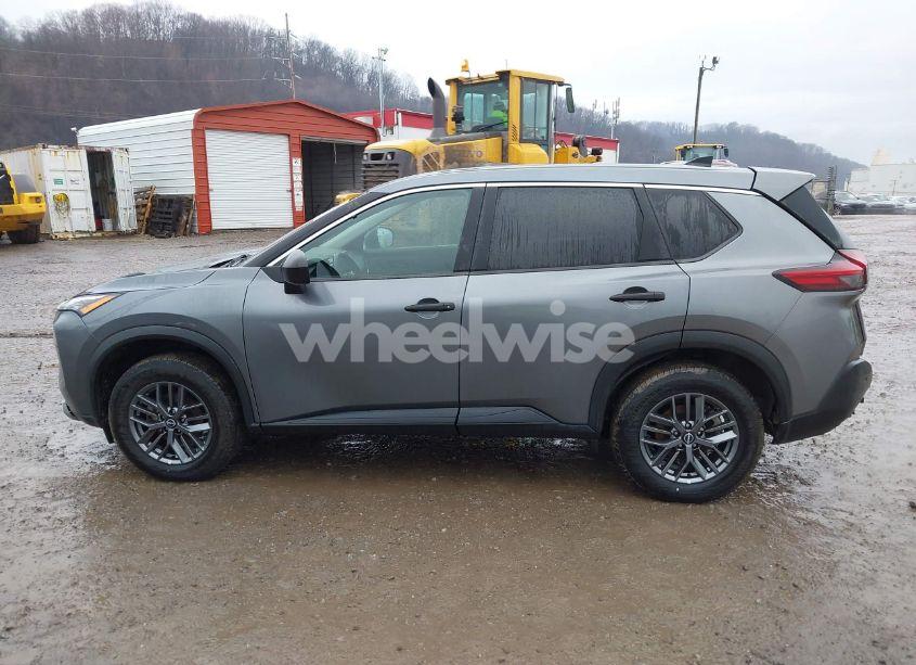 Photo 15 of 2022 Nissan Rogue S INTELLIGENT AWD (VIN 5N1BT3ABXNC708582)