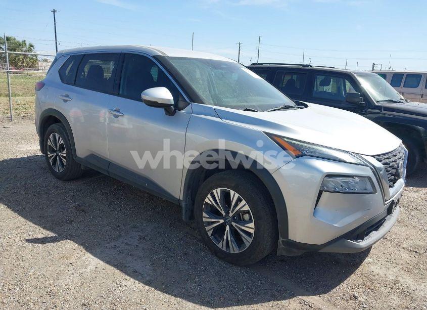 2022 Nissan Rogue SV FWD (VIN 5N1BT3BA0NC686517) main photo