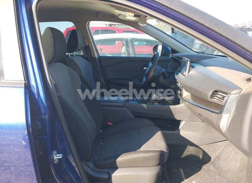 Photo 5 of 2023 Nissan Rogue SV FWD (VIN 5N1BT3BA0PC894528)