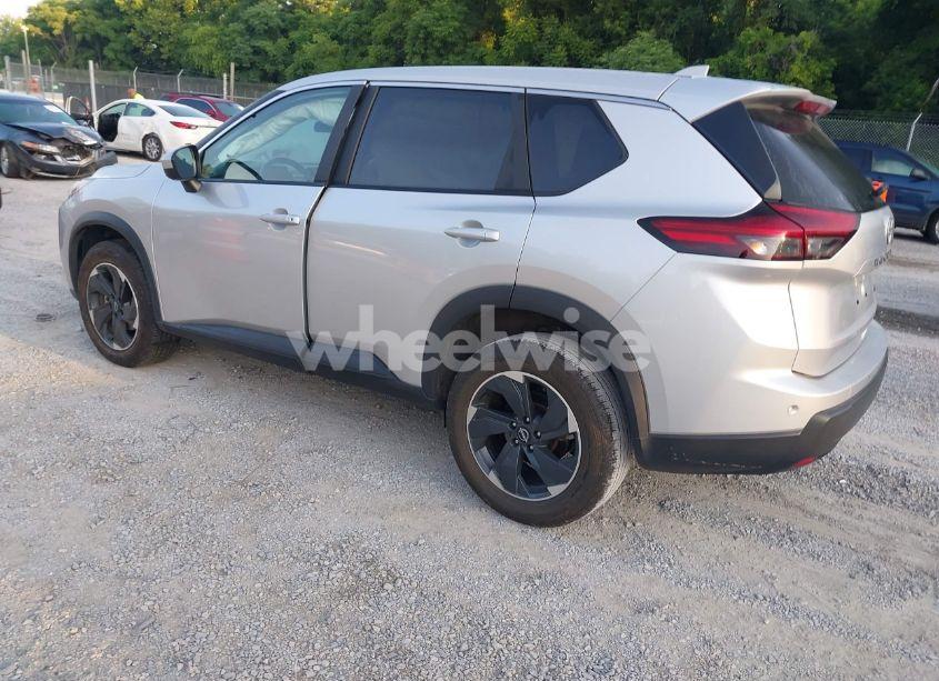 Photo 3 of 2024 Nissan Rogue SV FWD (VIN 5N1BT3BA0RC726150)