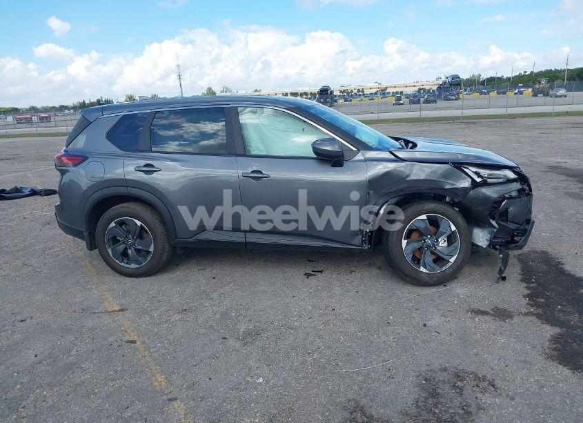 Photo 13 of 2024 Nissan Rogue SV FWD (VIN 5N1BT3BA0RC742610)