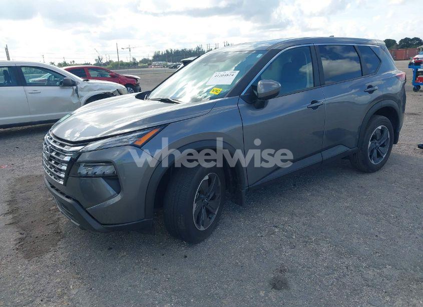 Photo 2 of 2024 Nissan Rogue SV FWD (VIN 5N1BT3BA0RC742610)