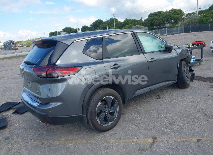 Photo 4 of 2024 Nissan Rogue SV FWD (VIN 5N1BT3BA0RC742610)