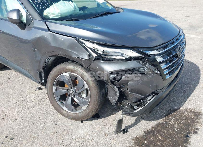 Photo 6 of 2024 Nissan Rogue SV FWD (VIN 5N1BT3BA0RC742610)