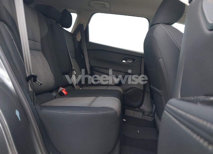 Photo 8 of 2024 Nissan Rogue SV FWD (VIN 5N1BT3BA0RC742610)